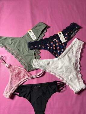 M&S Navy Polka Dot Lace-Trim Thong